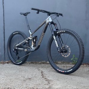 KONA Process 153 CR DL G3 | 2025 | Dark Chrome | Destockage -40% !